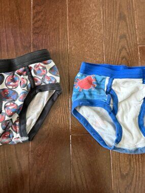 MARVEL'S SPIDER MAN BOYS' SIZE 4 2-PACK 100% COMBED COTTON BRIEF UNDERWEAR